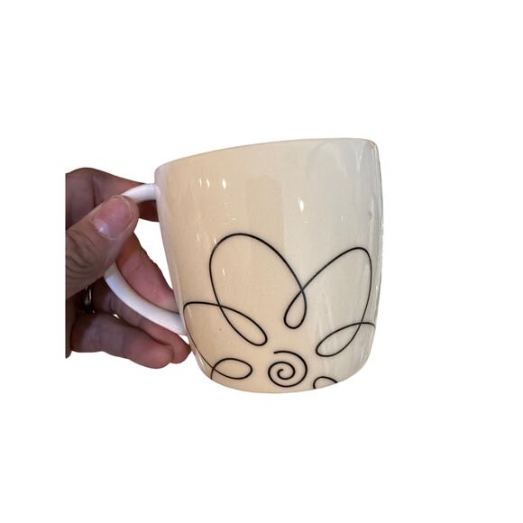 Crate & Barrel White Black Daisy Doodle Coffee Mugs Pack of 4 set - Picture 4 of 5